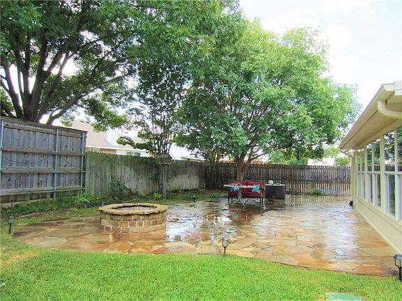 4th image of 1628 Redwood Dr
