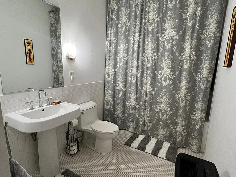 214 4th St E #101 — Photo 13