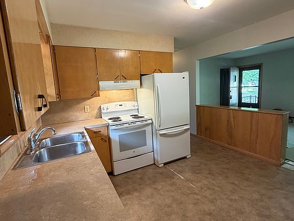 2nd image of 3533 Fuller Ave SE