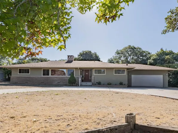 11745 Tam Oshanter Dr, Salinas, CA 93906