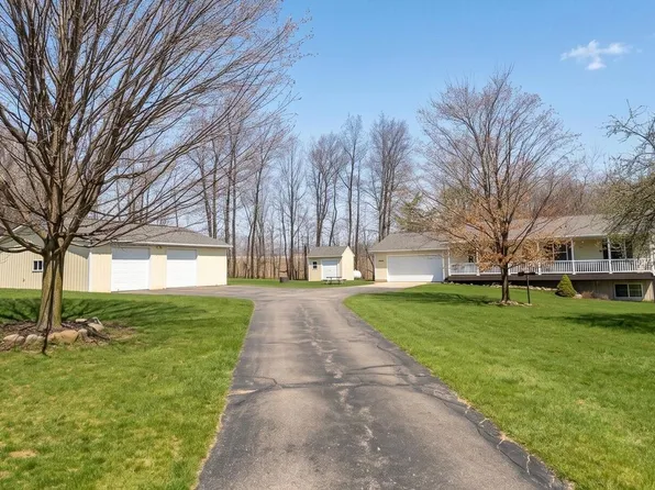 3720 James St, Dorr, MI 49323