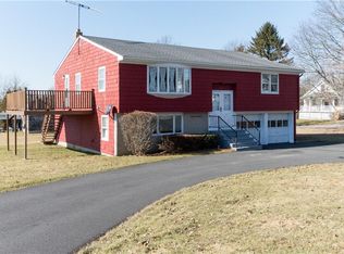 5 Trout Dr, Middletown, RI 02842