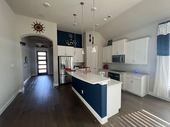 4th image of 4501 Duck Creek Ln