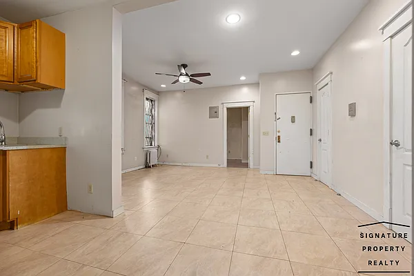 Rented by Signature Property Realty | media 9