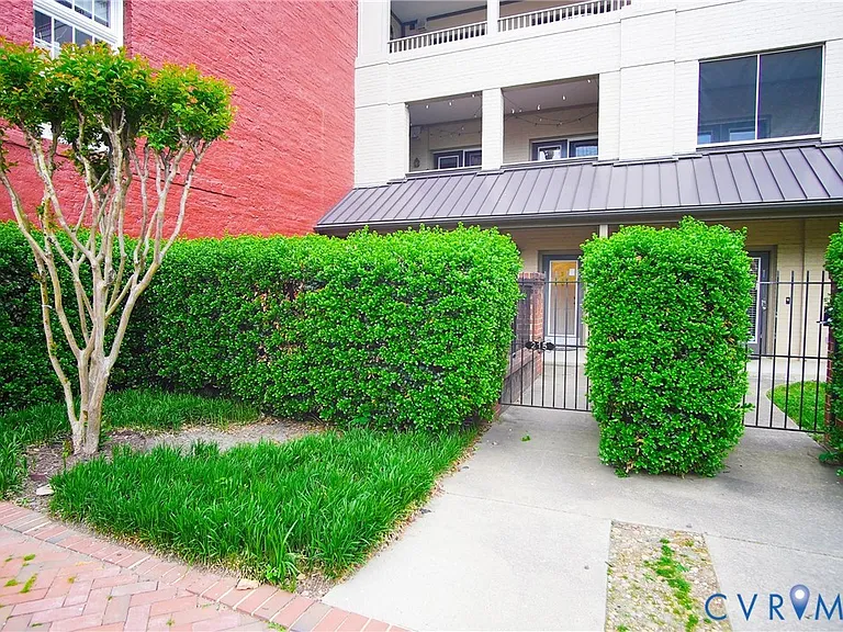 215 N 19th St #U11 — Photo 2
