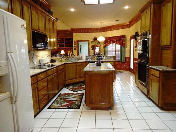2nd image of 5707 Crowley Blvd