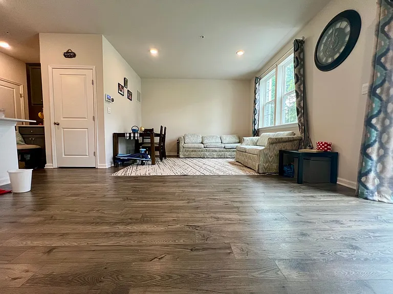 38 Fonthill Ct — Photo 17
