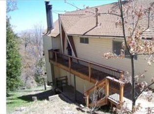 27870 Saint Bernard Ln, Lake Arrowhead, CA 92352