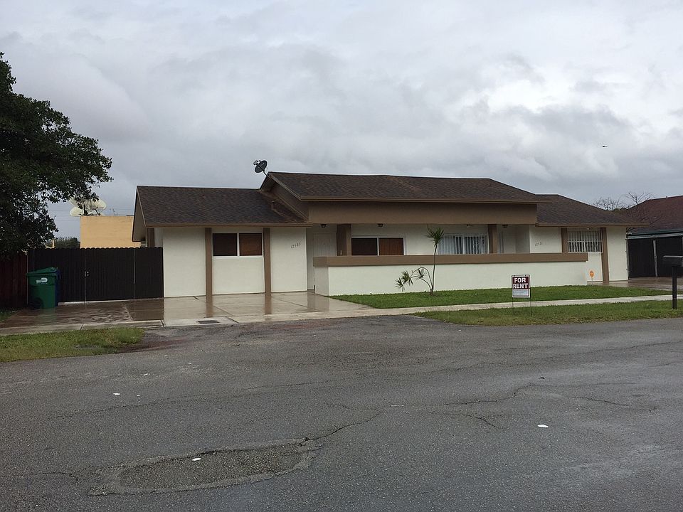 2nd image of 12523 SW 9th St