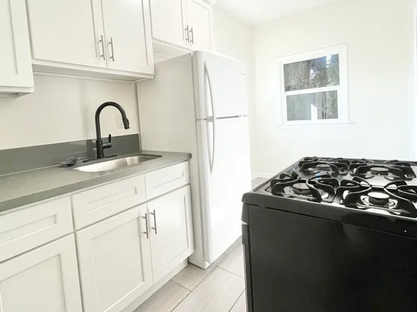 704 W 54th St APT 5, Los Angeles, CA 90037