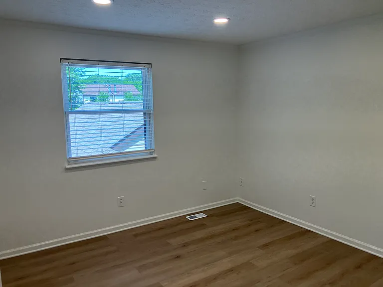 7774 Worthington Galena Rd — Photo 17