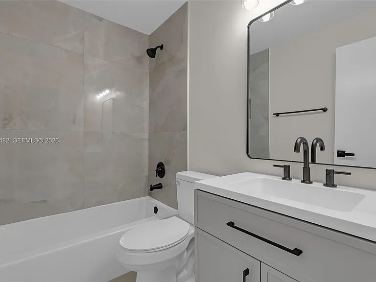 11061 NW 38th Pl — Photo 15