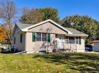 3305 Brinkwood Rd, Des Moines, IA 50310