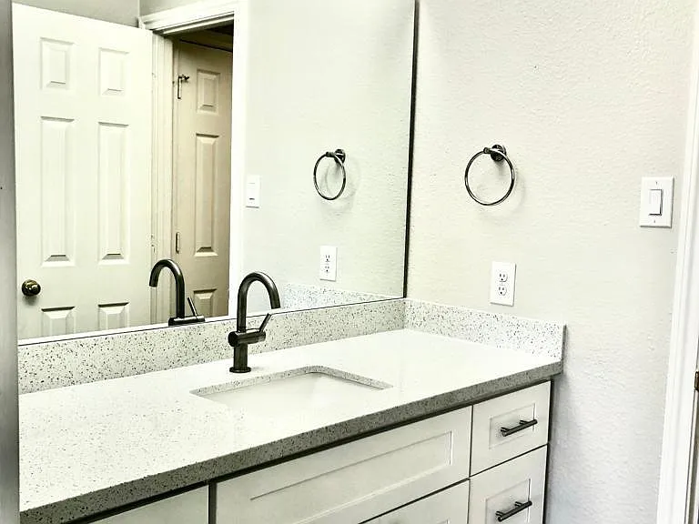 5711 Silver Bay Ct — Photo 39