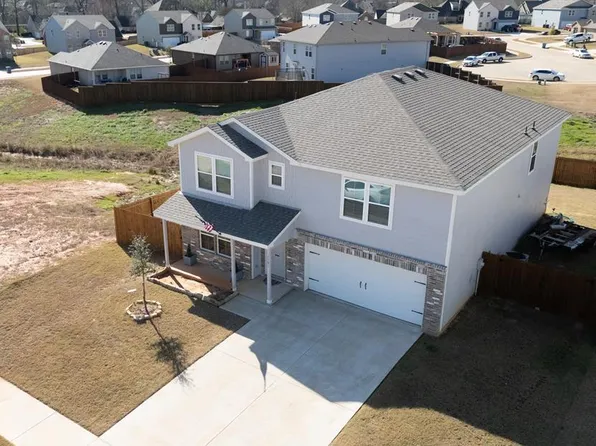 1101 Ripplewood Cir, Chandler, TX 75758