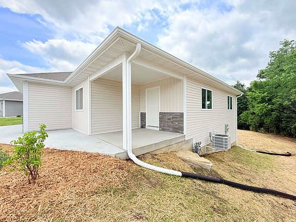 3rd image of 4522 E Brookhill Dr