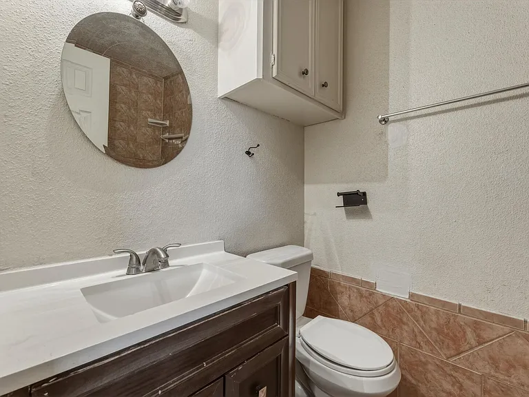5211 Court Rd — Photo 25