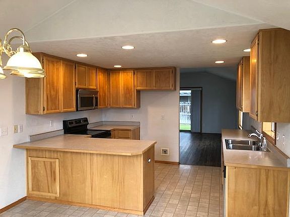 3rd image of 2150 Milford Dr