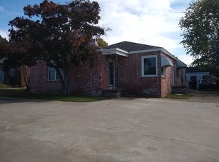 3148 E 1st St S, Tulsa, OK 74104