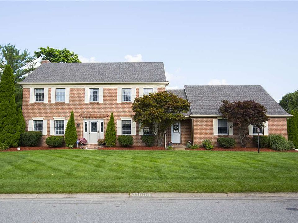 1st image of 51900 Lake Knoll Ct