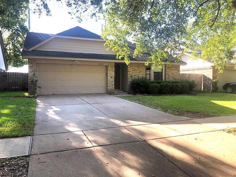 1st image of 2019 Creekshire Dr