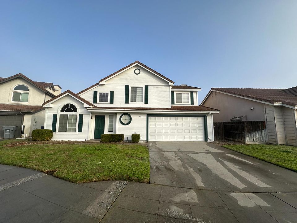 1st image of 273 W Cromwell Ave