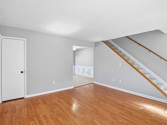 5th image of 614 Dlyn St