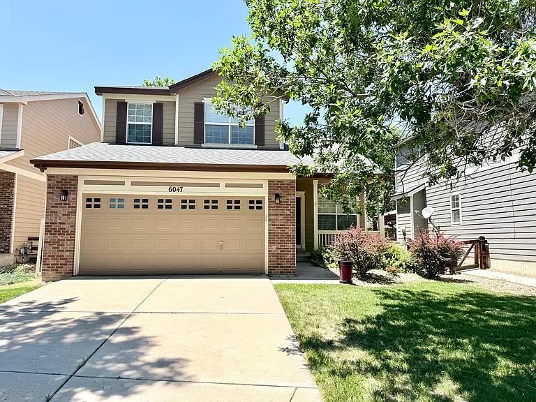 6047 S Walden Ct — Photo 1