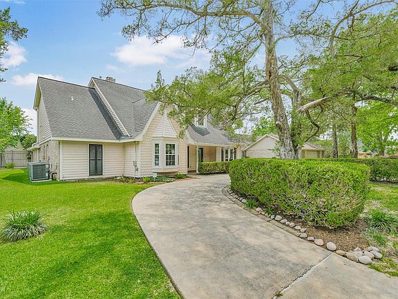 4th image of 9143 Penn Manor Ct