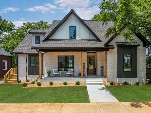 304 Center Ave, Dickson, TN 37055