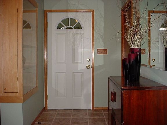 3rd image of 4632 88th St NE