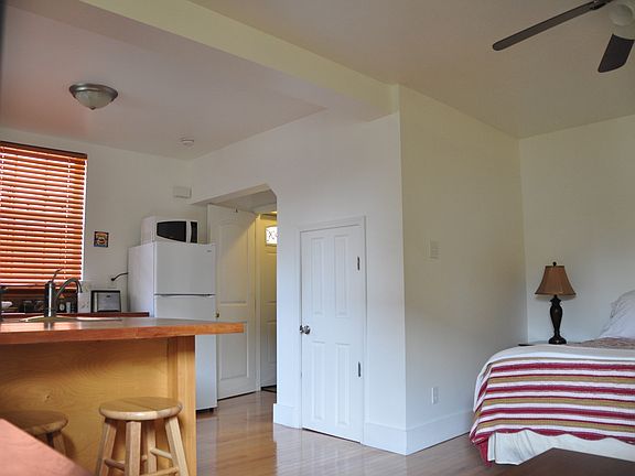3rd image of 1418 Kerlerec St