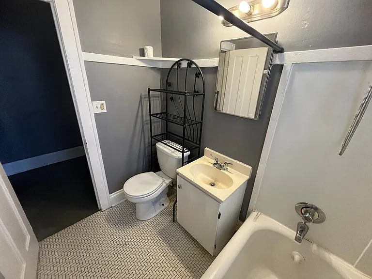 1471 Ridgewood Ave #1 — Photo 9