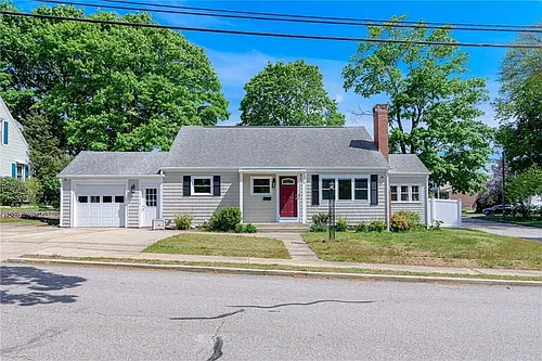76 Crossland Rd Photo 1