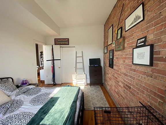 5th image of 3454 N Southport Ave APT 3