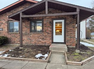 52100 Friars Ct APT A, South Bend, IN