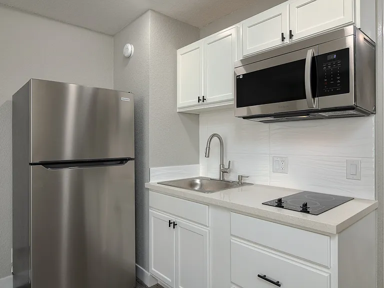 Avera Living - Memorial Apartments — Photo 28