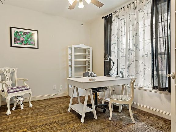 4th image of 7400 River Rock Ln