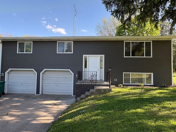 837 Central Ave E