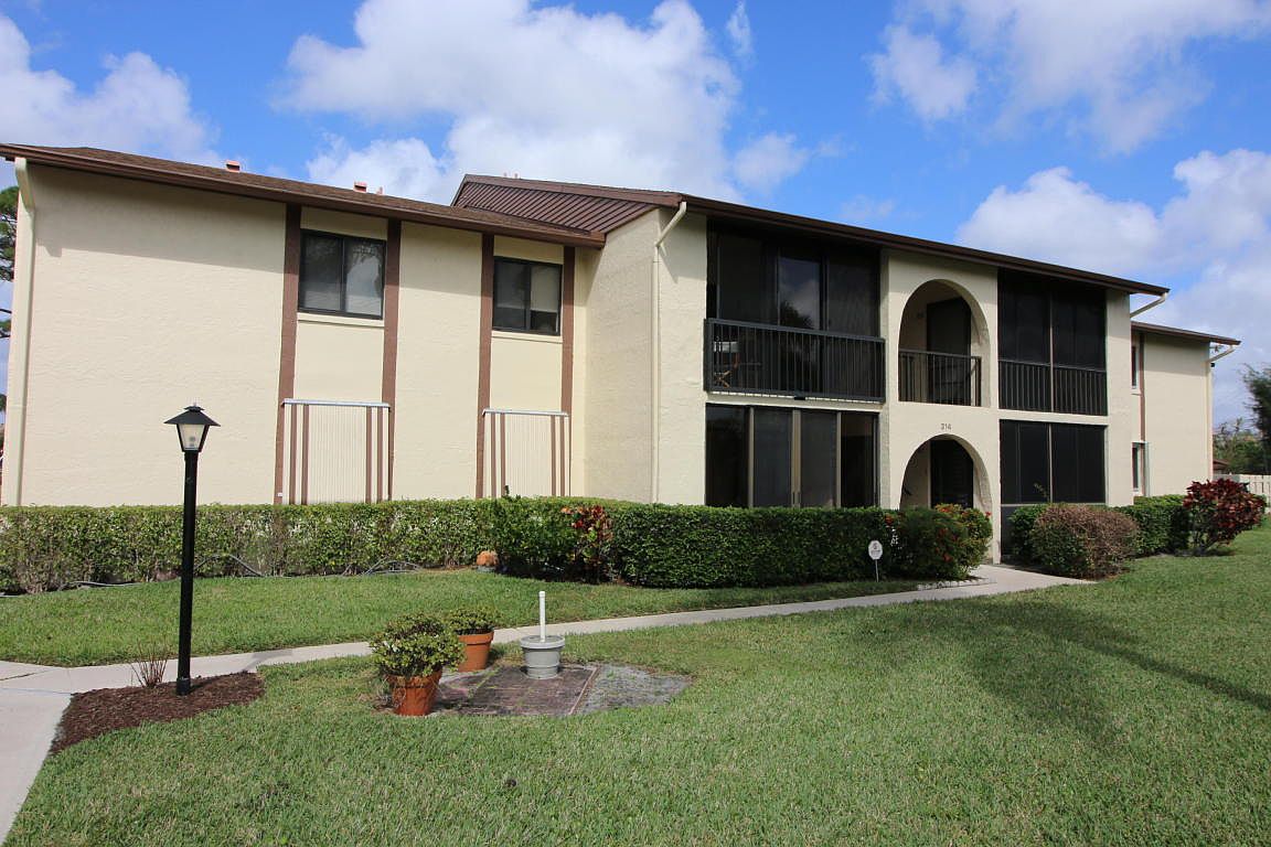 314 Knotty Pine Cir APT B-2, Greenacres, FL 33463 | Zillow