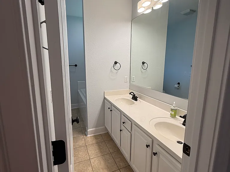 100 Summercreek Cv — Photo 9