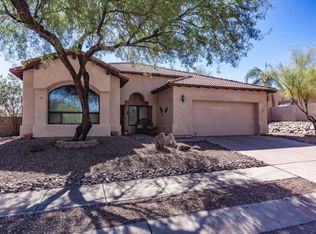 835 S Roundtail Pl, Tucson, AZ 85748