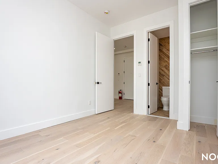 491 Evergreen Ave #3B — Photo 16