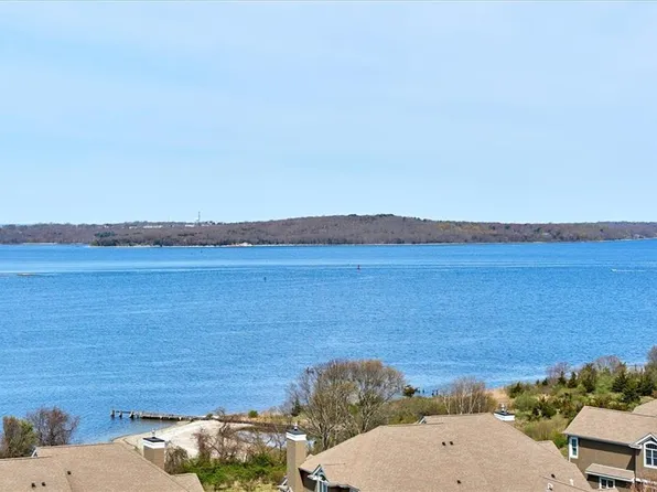 45 Starboard Dr Unit 450, Tiverton, RI 02878