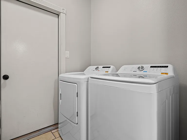 3820 Tierra Tania Pl — Photo 4