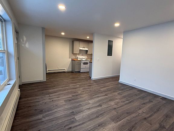 4th image of 616 Ingalls Ave APT 2