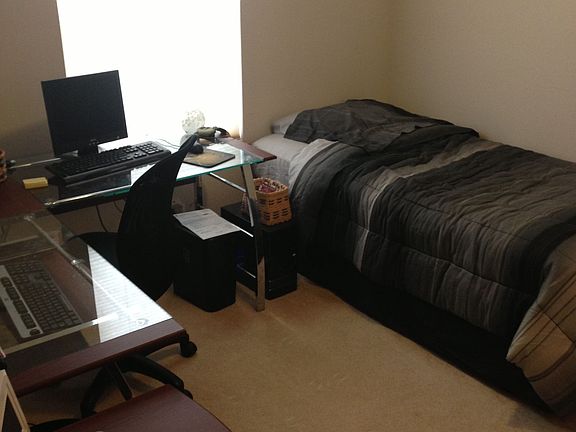 Second bedroom with walk in 