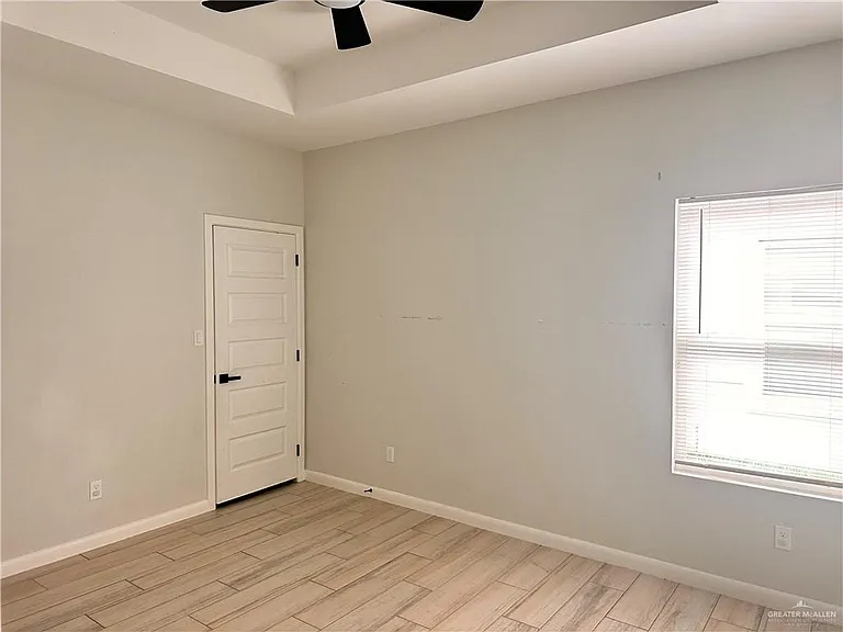 1019 N Clarence Ave #1 — Photo 5