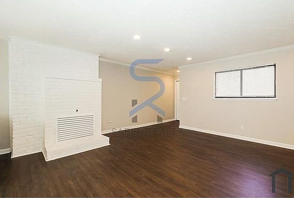 3rd image of 2323 Ward St SE APT 8