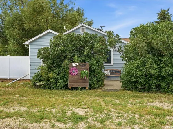 507 Railway AVENUE, Bulyea, SK S0G 0L0